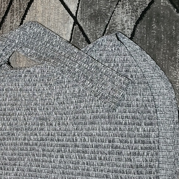 BUCKLE DAYTRIP CUT-OUT CRISS-CROSS LONG-SLEEVE SHIRT - Picture 8 of 14